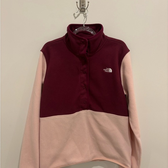 The North Face Fleece button up - Picture 2 of 6